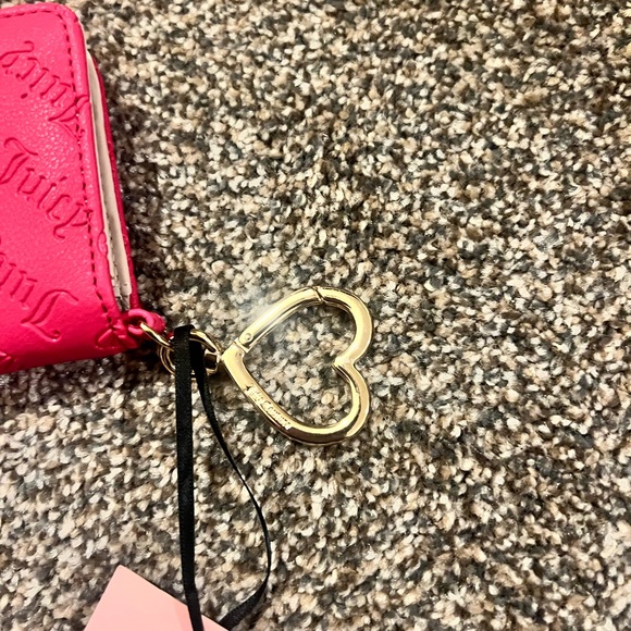 Juicy Couture Fuchsia Wallet with Gold Heart - Picture 5 of 6